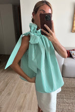 Cargar imagen en el visor de la galería, Top ruffle rayas green