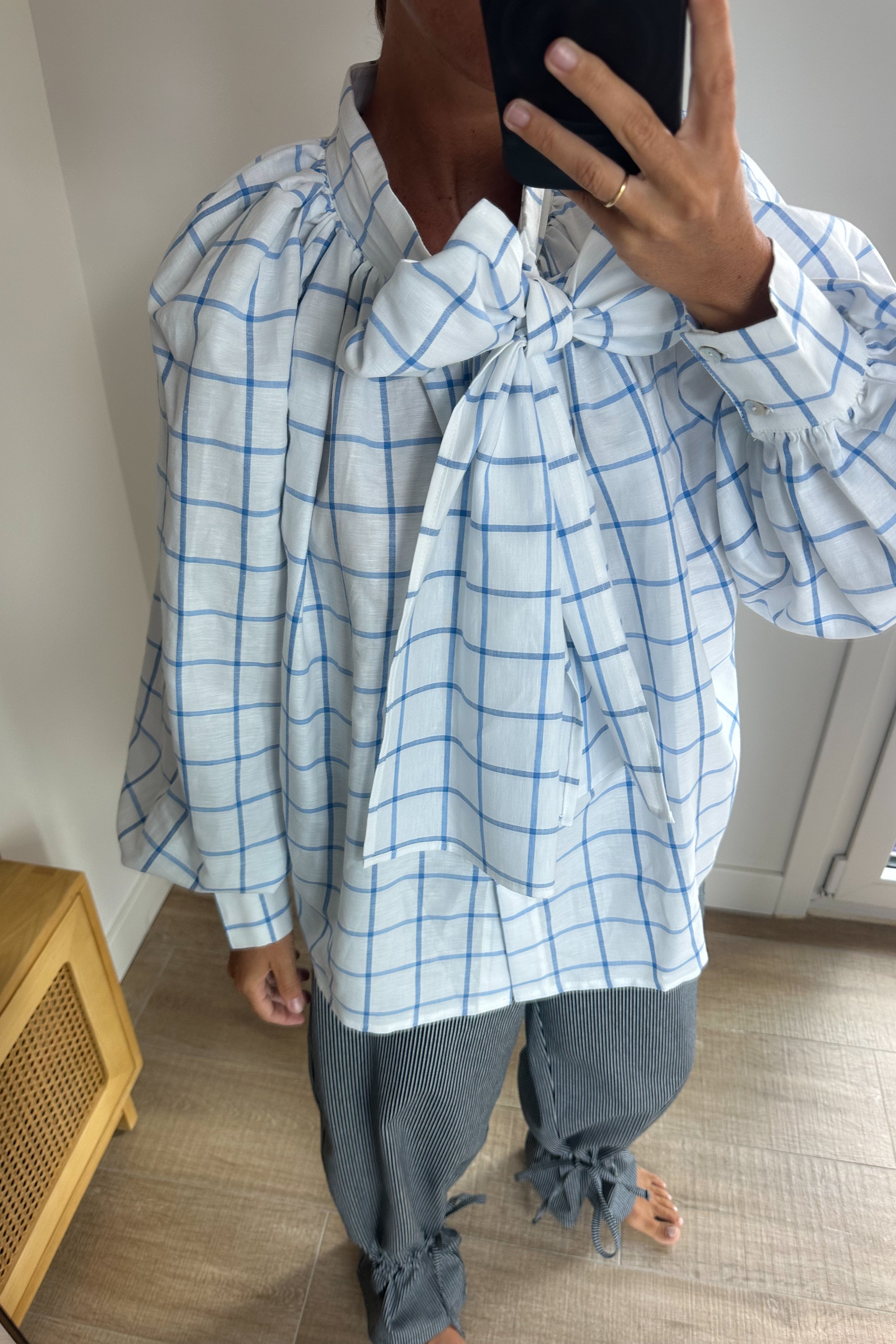 Blue checkered balloon shirt